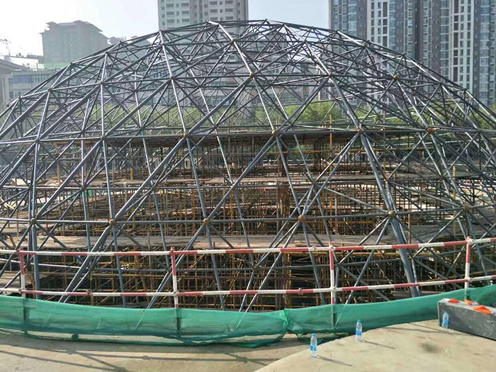 格尔木球形网架钢结构施工